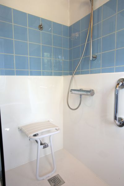 Cost of Elderly Shower Installation in Farmington